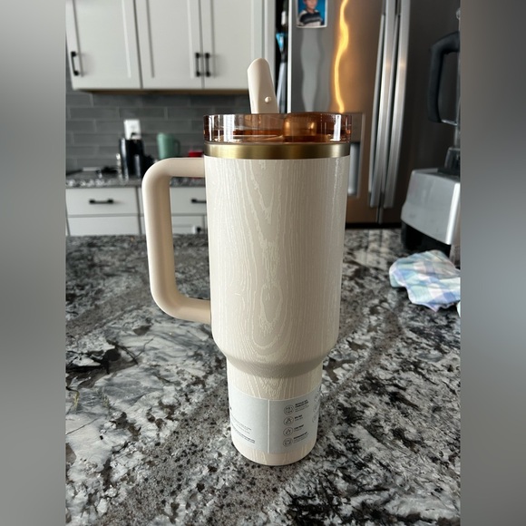 Stanley Birch Woodgrain 40 oz Quencher Protour Flip Straw Tumbler Rare Leakproof - Picture 2 of 10